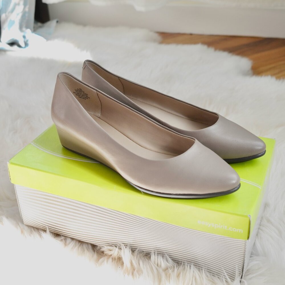 Easy Spirit NEW Esavery Women's Wedge Low Pump Elegant Taupe 8M